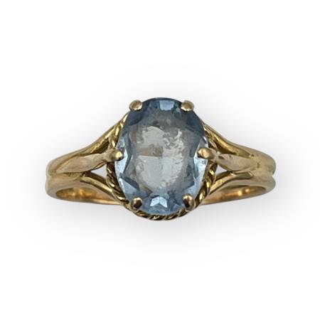 Bague or et topaze bleue