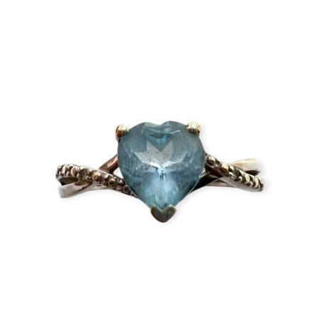 Bague cœur en or 375 et topaze