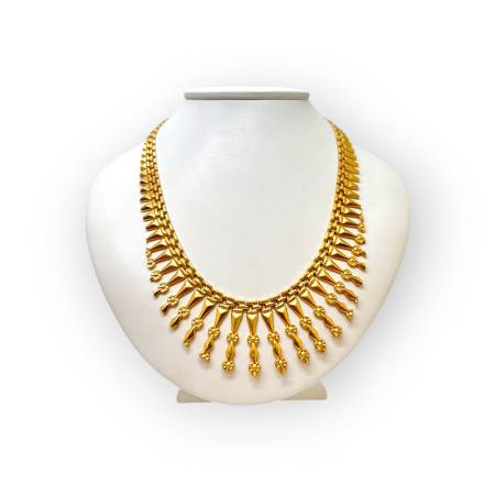 Collier plastron à...