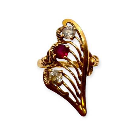 Bague ajourée rubis et...
